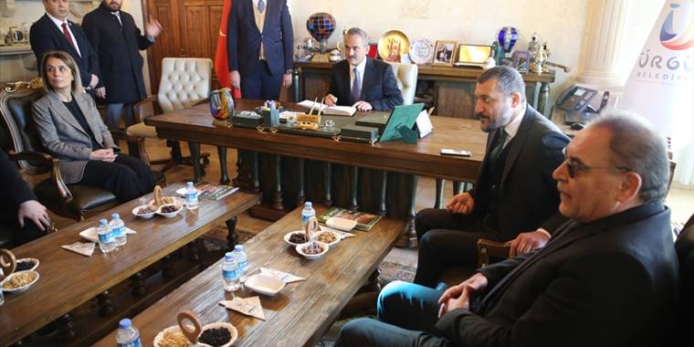 Milli Eğitim Bakanı Özer Nevşehir'de ziyaretlerde bulundu