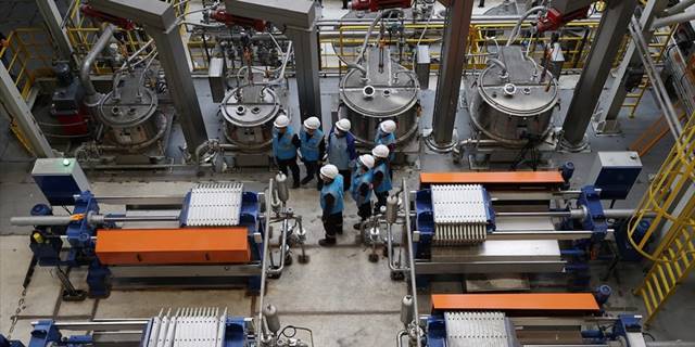 Bakan Dönmez: Eti Maden 2 milyon 650 bin ton rafine bor satışıyla kendi rekorunu kırdı