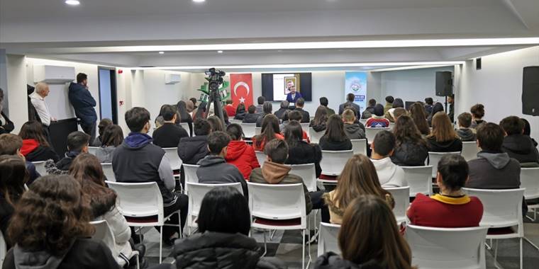 İstiklal Marşı yazarı Mehmet Akif Ersoy anıldı