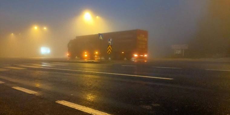 Bolu Dağı'nda sis ve hafif sağanak etkili oluyor