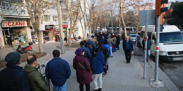 Bursa ve çevre illerde EYT'lilerin askerlik ve doğum borçlanması yoğunluğu