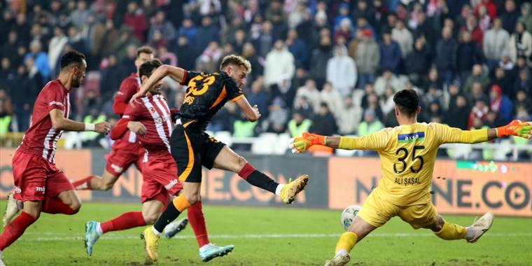 Galatasaray, Demir Grup Sivasspor'u deplasmanda mağlup etti