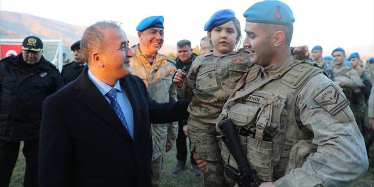 Suriye'deki altı aylık görevlerini tamamlayan "Boralar" yurda döndü