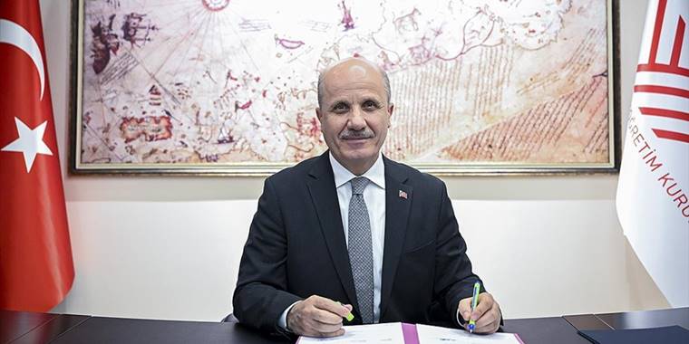 YÖK, pedagojik formasyonun tüm sınıf düzeylerinde "seçmeli ders" olmasına karar verdi