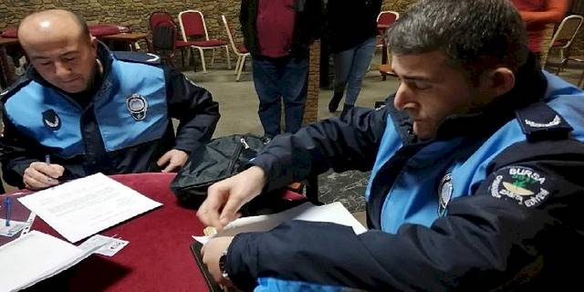 Ruhsatsız faaliyet gösteren kahvehaneler mühürlendi