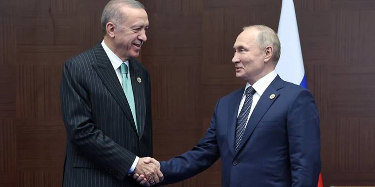 Rusya Devlet Başkanı Putin, Cumhurbaşkanı Erdoğan'ın yeni yılını kutladı