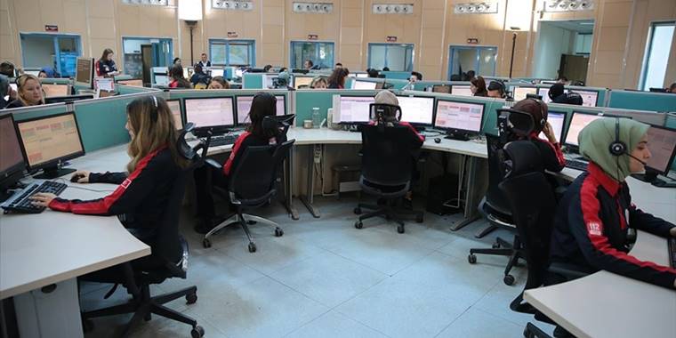 Okeye dönen de kavanoz kapağını açamayan da 112'yi aradı