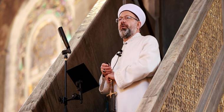 Diyanet İşleri Başkanı Erbaş, Ayasofya-i Kebir Cami-i Şerifi'nde yılın son cuma hutbesini okudu