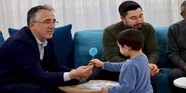 Nevşehir Belediye Başkanı Dr. Mehmet Savran, Cevher Dudayev ve Esentepe Mahallesi'nde ev ziyaretlerinde bulundu.