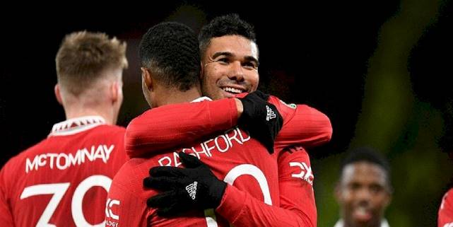 Manchester United ve Newcastle United İngiltere Lig Kupası'nda yarı finale çıktı