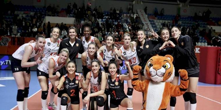 Eczacıbaşı Dynavit 3-1 Grupa Azoty Chemik (MAÇ SONUCU-ÖZET)