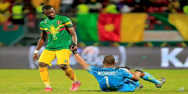 TRANSFER HABERİ: Beşiktaş'ta Kouyate ısrarı! Teklif yükseltildi