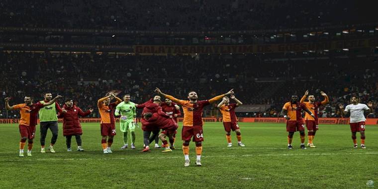 Galatasaray'da Sacha Boey'a teklif yağıyor! Şimdi de İtalyanlar devrede