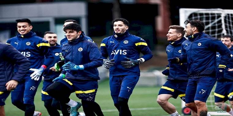 FENERBAHÇE TRANSFER HABERİ | Parma ile pazarlıklar sürüyor! Jayden Oosterwolde için indirim