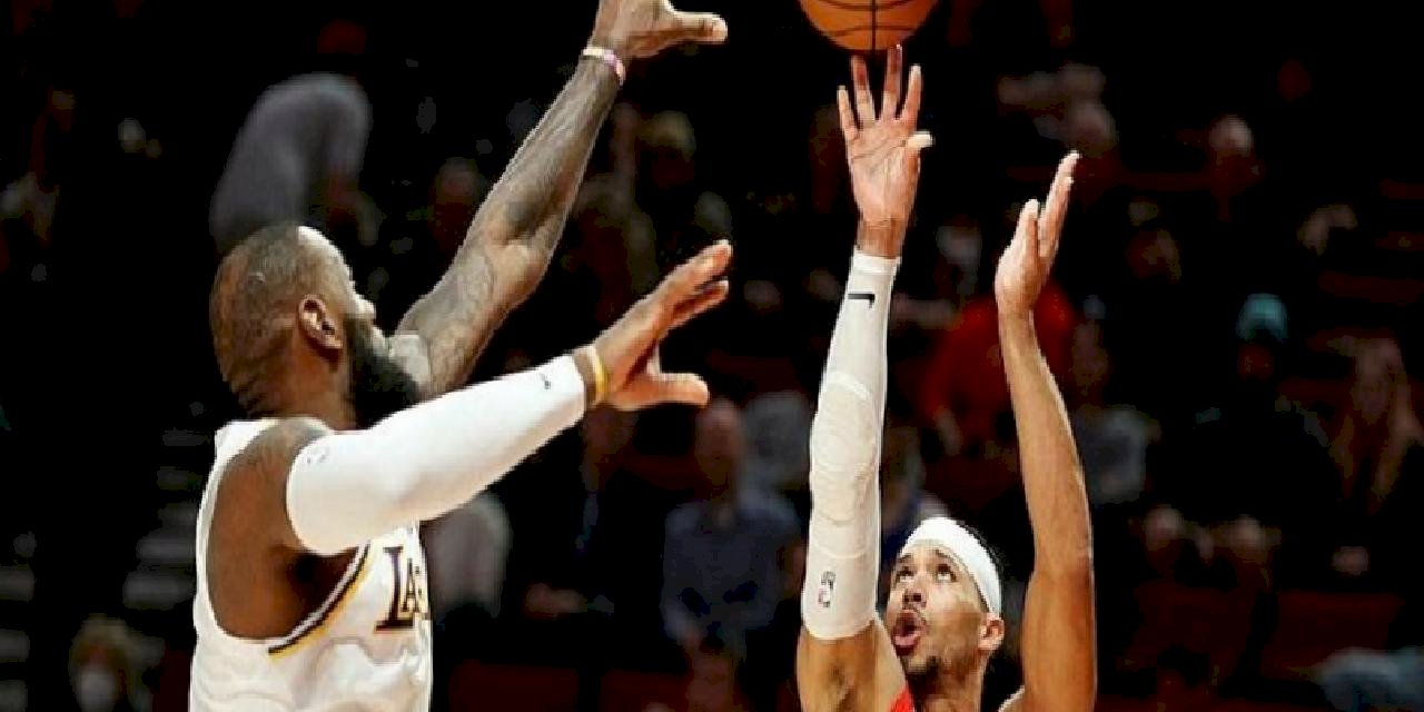 NBA'de Lakers 25 sayı geriden gelerek kazandı! İşte gecenin sonuçları