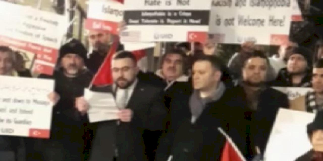 İsveç'in saygısızlığına New York'ta karanfilli protesto