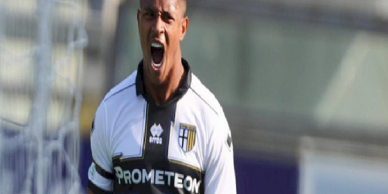 Fenerbahçe'nin yeni transferi Jayden Oosterwolde İstanbul'a geliyor!