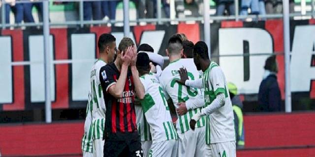 Milan 2-5 Sassuolo (MAÇ SONUCU-ÖZET) Mert Müldür kadroda yer almadı!