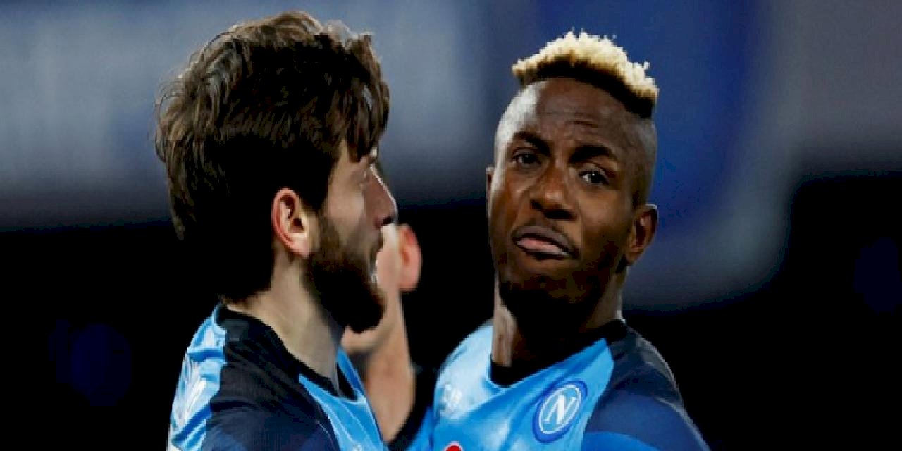 Napoli 2-1 Roma (MAÇ SONUCU - ÖZET) Napoli şampiyonluğa koşuyor!