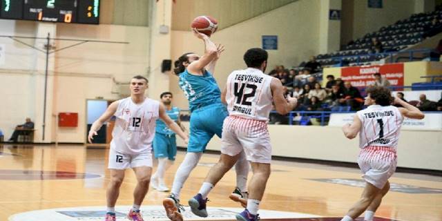 Lider yoluna tam gaz devam ediyor