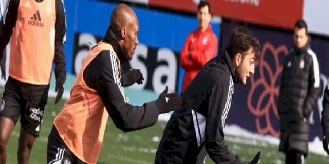 Beşiktaş'ta Sivasspor maçı hazırlıkları başladı! Başkan Ahmet Nur Çebi de idmanı izledi