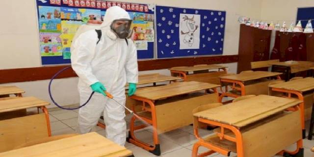 Gebze’deki okullar dezenfekte ediliyor