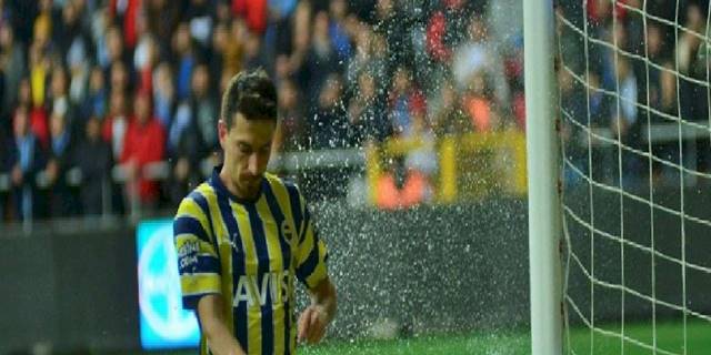 FENERBAHÇE HABERLERİ - Mert Hakan Yandaş'tan hakem isyanı!