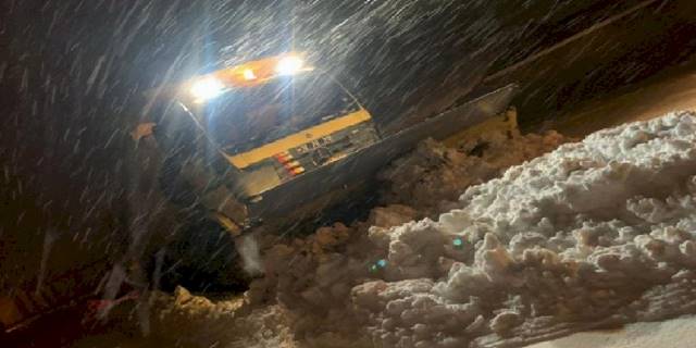 Kayseri Büyükşehir'den kırsalda kar mücadelesi