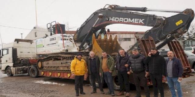 Nevşehir'den deprem bölgesine 2 iş makinesi