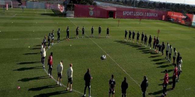 Benfica'dan Kahramanmaraş'ta yaşanan deprem için saygı duruşu