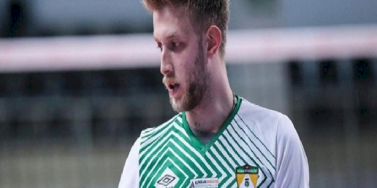 Milli voleybolcu Emincan Kocabaş'tan kötü haber