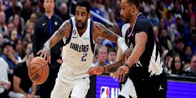 Kyrie Irving ilk maçına çıktı Dallas Mavericks kazandı