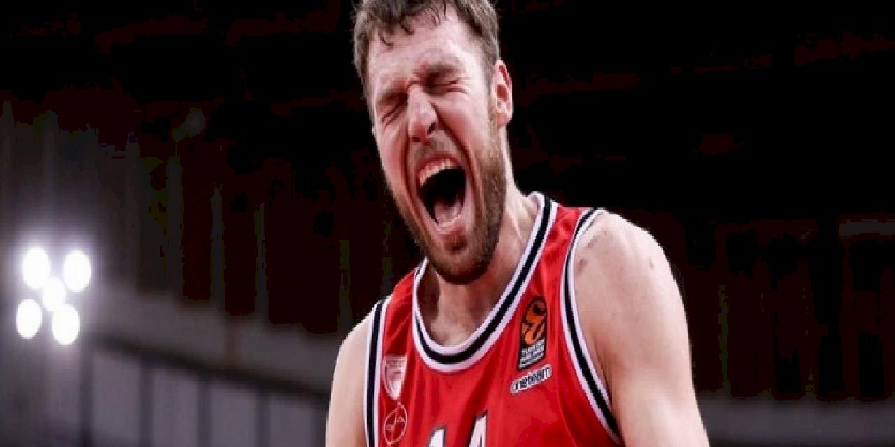 THY Euroleague'de haftanın MVP'si Sasha Vezenkov!