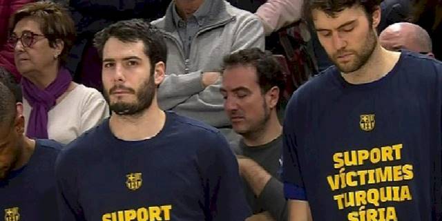 İspanya Basketbol Ligi'nde 10 ili etkileyen depremlerde hayatını kaybedenler için saygı duruşu gerçekleştirildi