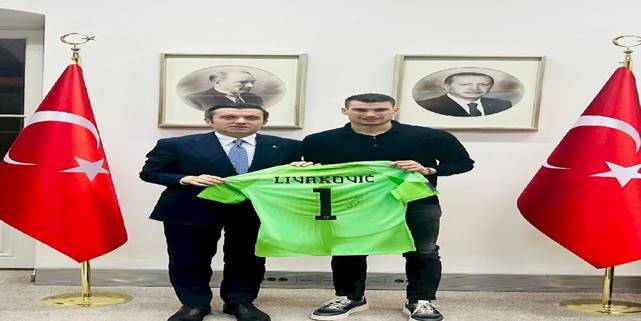 Dominik Livakovic'ten depremzedelere destek!