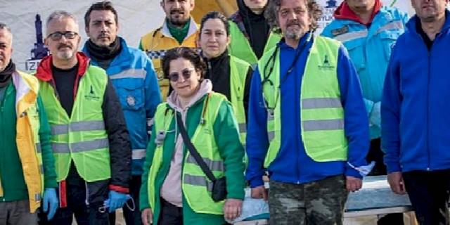 İzmir Büyükşehir Belediyesi Hatay'da sahra hastanesi kuruyor