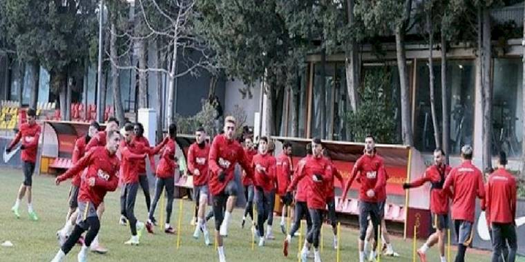 Galatasaray hazırlıklarını sürdürüyor