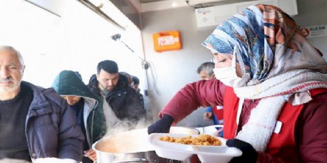 Kızılay'ın sıcak yemeği 40 milyon tabağı geçti