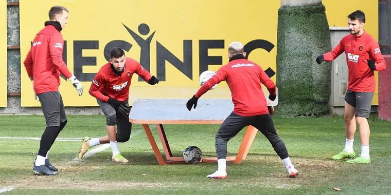 Galatasaray'ın yıldızına 5 talip birden! Transfer...