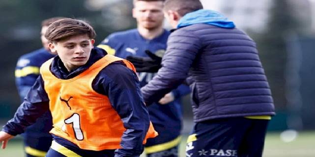 FENERBAHÇE HABERLERİ - Yıldız oyuncu ayrılıyor! 