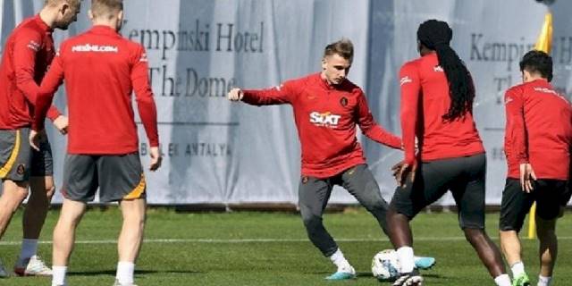 GALATASARAY TRANSFER HABERİ - Cimbom'dan sürpriz hamle! Kaleye Arnavut eldiven