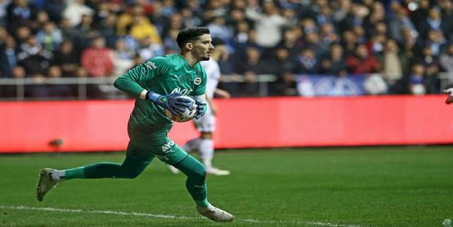 Fenerbahçe'de Altay Bayındır ve Enner Valencia harekatı! 2. tur görüşmeleri başladı