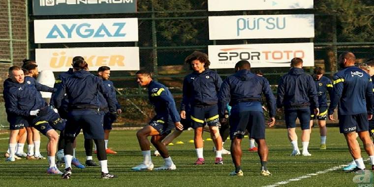 FENERBAHÇE TRANSFER HABERLERİ: Yönetim kolları sıvadı! Liverpool'lu yıldız F.Bahçe'ye