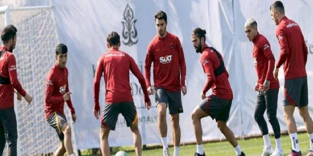 GALATASARAY TRANSFER HABERİ: Bafetimbi Gomis'ten veda paylaşımı! Futbolu bırakıyor mu?