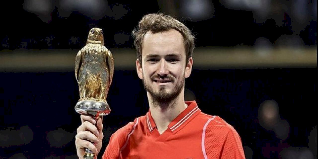 Katar Açık'ta şampiyon Medvedev!