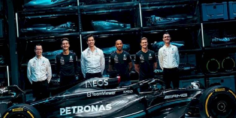 Mercedes-AMG PETRONAS F1 Ekibi Yeni F1 Aracını Tanıttı!