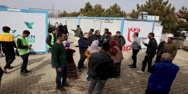 Kahramanmaraş Göksun'da deprem için güç birliği