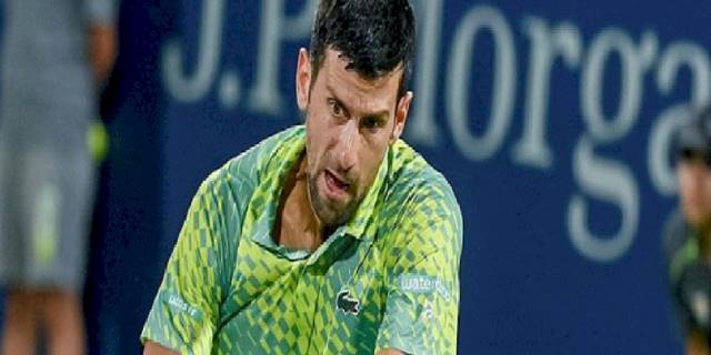 Sırp raket Novak Djokovic Dubai Tenis Şampiyonası'nda yarı finale yükseldi