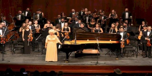 Senfoni orkestrasından yardım konseri