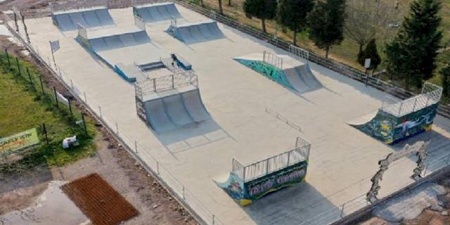 Kocaeli gençlerine kaykay pisti